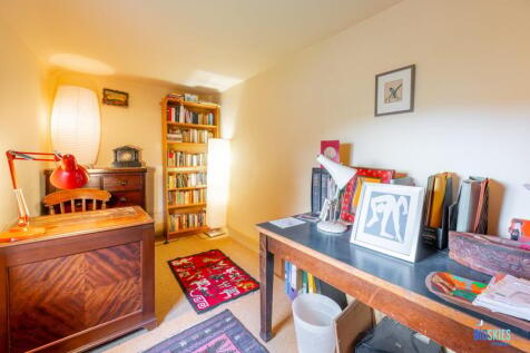 Bedroom 4 / Study