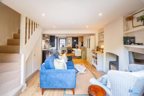 Open Plan Living Space incl. staircase