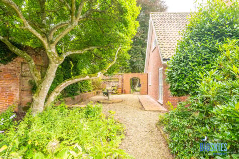 Side garden