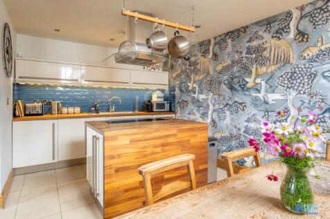 Kitchen Dining Area