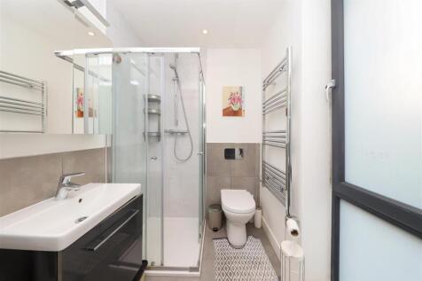 Reve Apartments