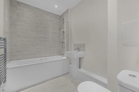 BATHROOM2 (1).jpg
