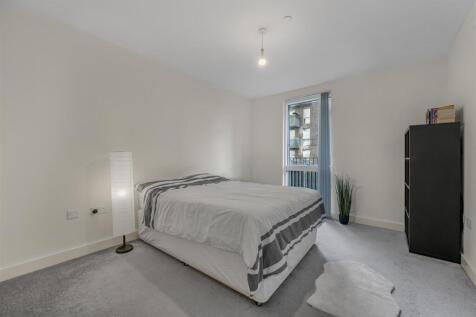BEDROOM1a (1).jpg