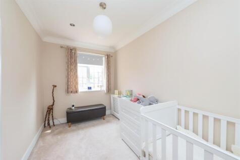 36 Moss Close