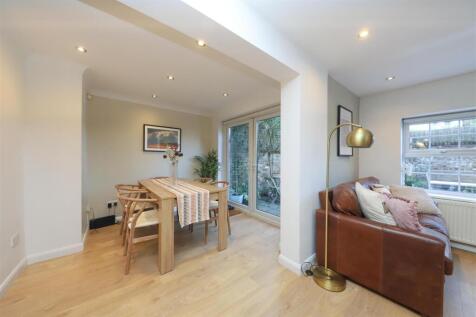 Westbury Lodge Close