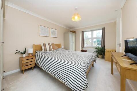 Westbury Lodge Close