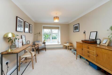 Westbury Lodge Close