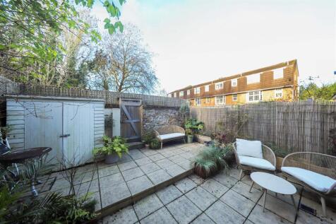 Westbury Lodge Close