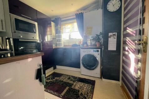 IMG-20250206-WA00...