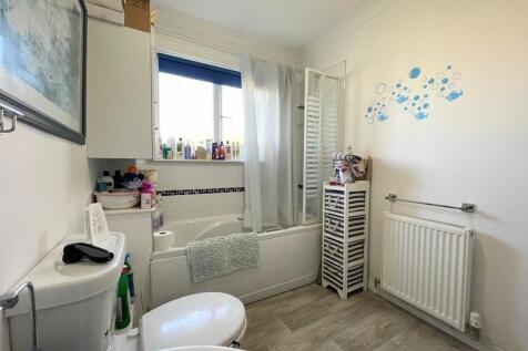 IMG-20250401-WA00...