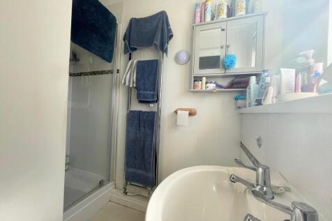 IMG-20250401-WA00...