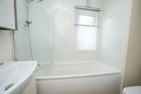 bathroom2