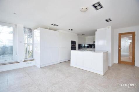 Kitchen/Dinning Area