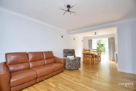 Living/Dinning Area