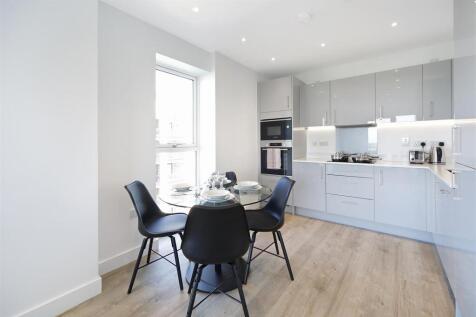 Lounge/Kitchen