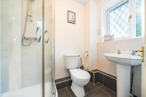 Bedroom 2 Ensuite
