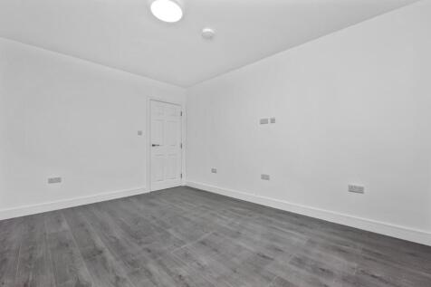 Bedroom with ensuite