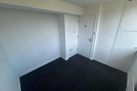 Room 4 1.jpg