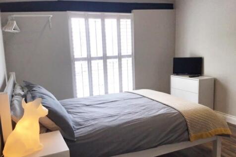bedroom 4.jpg