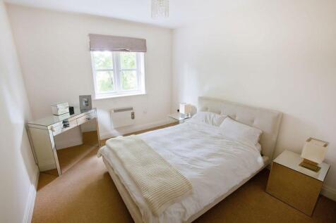 bed1.jpg