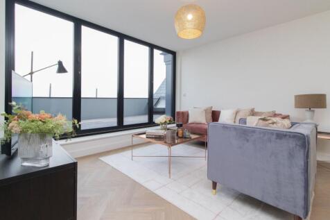 Apt. 14 Show Home