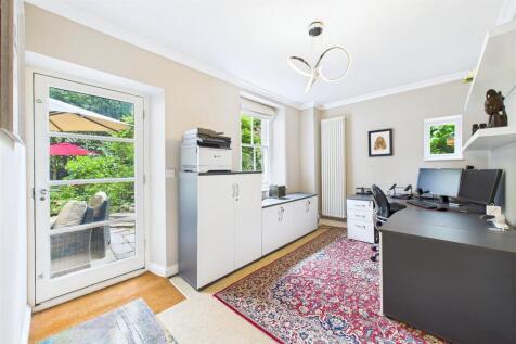 Office / Playroom