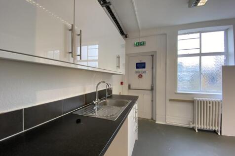 5th Floor Kitchenette