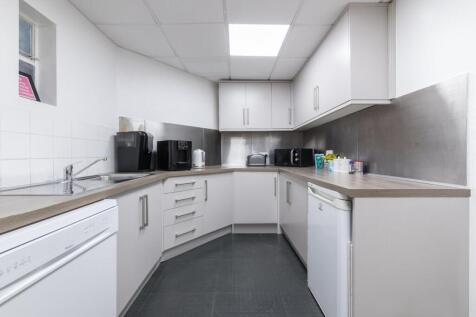 KITCHEN 2.jpg