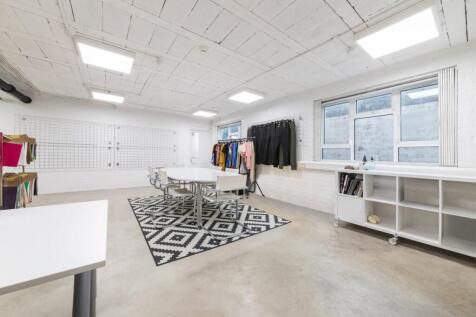 OFFICE 4.jpg