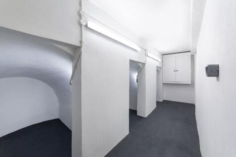 hall 1.jpg