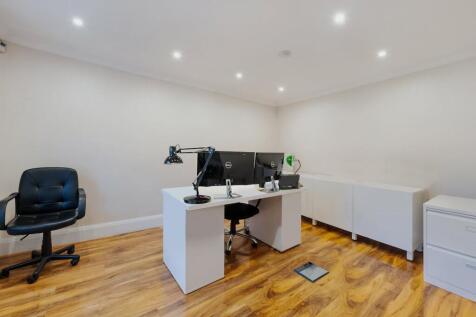 OFFICE 7.jpg