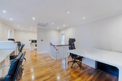 OFFICE 9.jpg