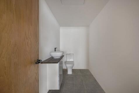 bathroom 5.jpg