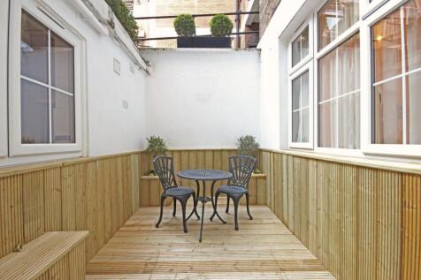 2 apartmentpatio.jpg