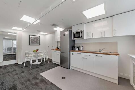 8655793interior01800.jpg