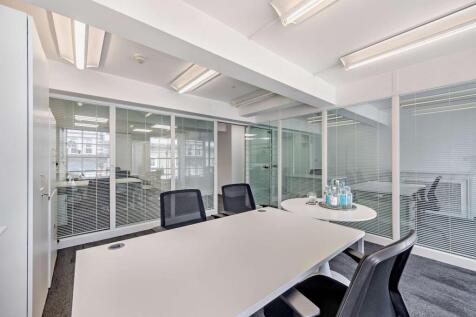 8655793interior15800.jpg