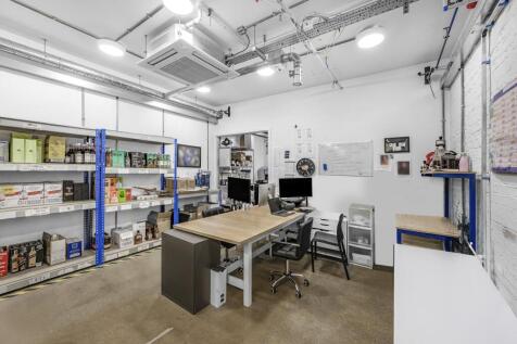 OFFICE 7.jpg