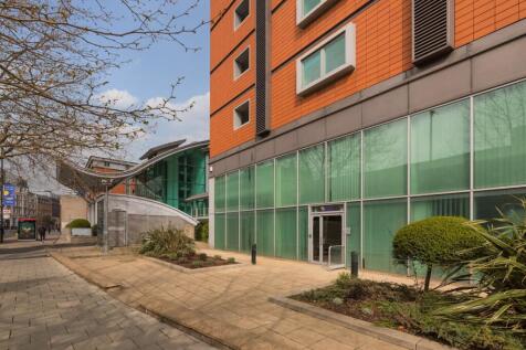 EXTERIOR 3.jpg