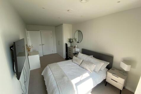 bed1.jpg