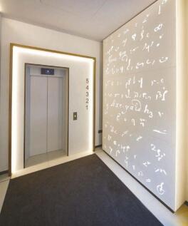 39 Eastcheap  lift lobby.jpg