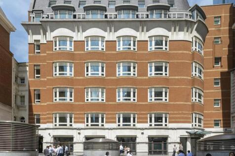 George Yard - Exterior