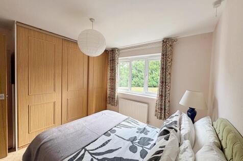 Bedroom With Ward...