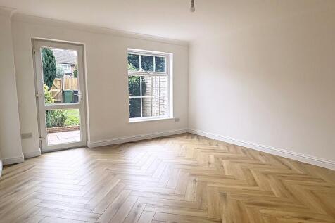 Rear Lounge View