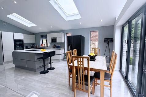 Kitchen/Dining Ar...
