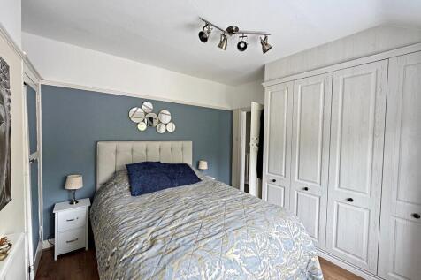 Bedroom (12)