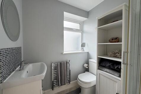 Shower Room (3)