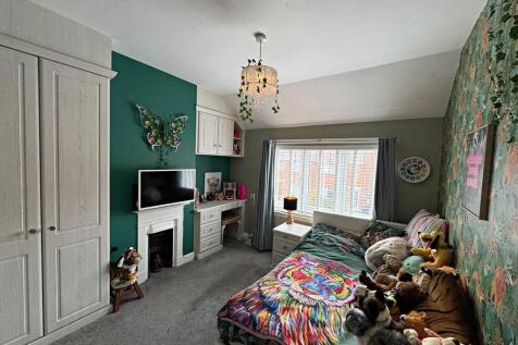 Bedroom (2)