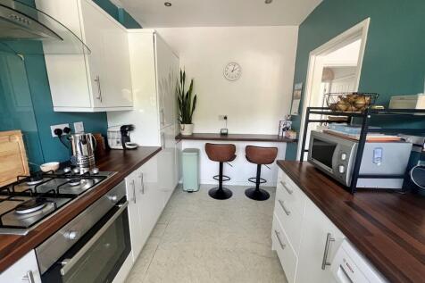 Kitchen and Break...