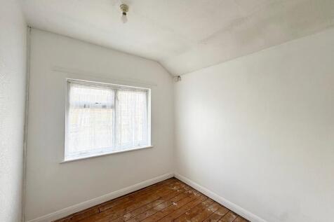 Bedroom (2)