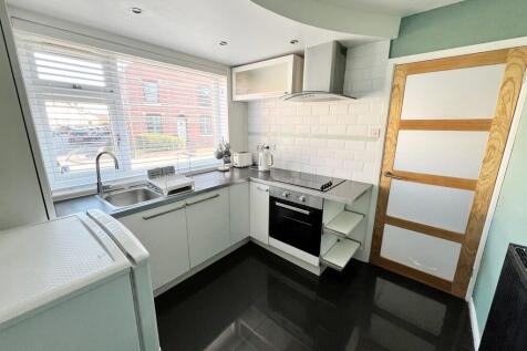 Kitchen (2)